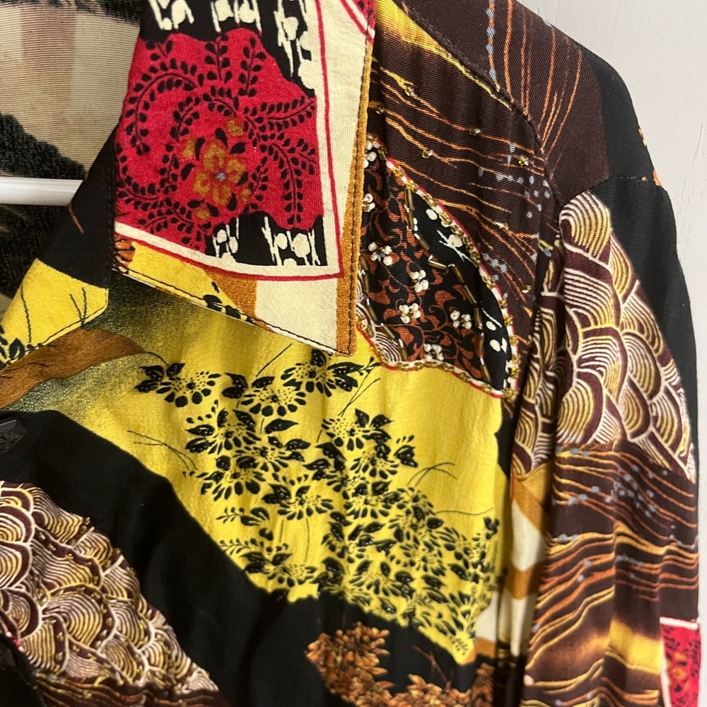 Blouse, button down NWT - Picture 2 of 13